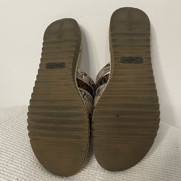 Blowfish Malibu Strappy Sandals Brown Tan Snake Skin Print 7 1/2 - Picture 5 of 5